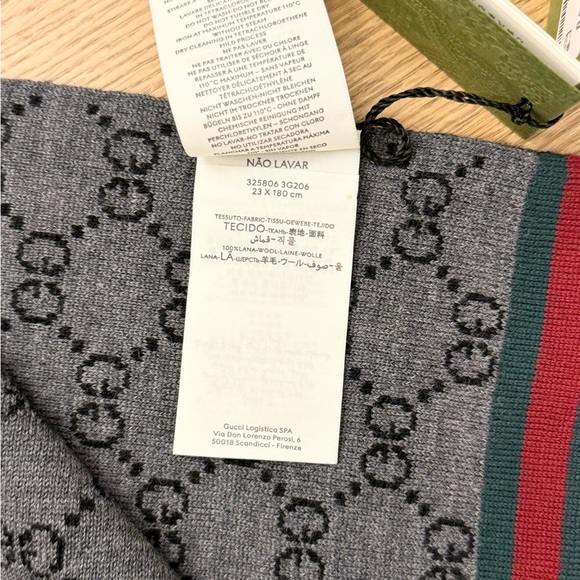 GUCCI 2024 Unisex Wool Tricot GG Monogram Web Solange Scarf in Black/Grey - Picture 8 of 9